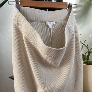NWT Cos ribbed knit shorts - beige, M